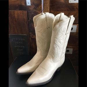 Ivory Leather Ladies Cowboy Boots